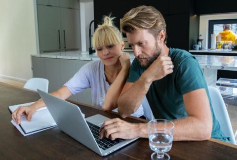 couple investing